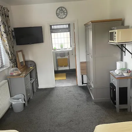 Camaraderie ゲストハウス 3*